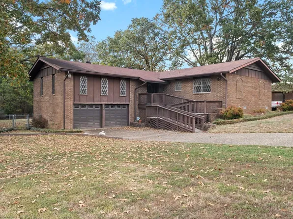 9811 Leatta Dr, N Little Rock, AR 72118