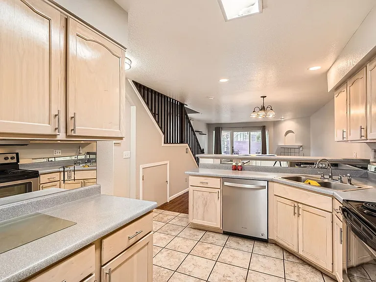 5250 W 68th Ave — Photo 3