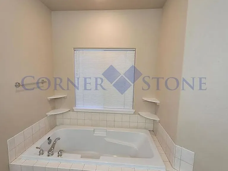 4042 W Harbor Point Dr — Photo 11