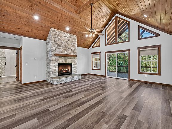 5th image of 236 Ivy Dr