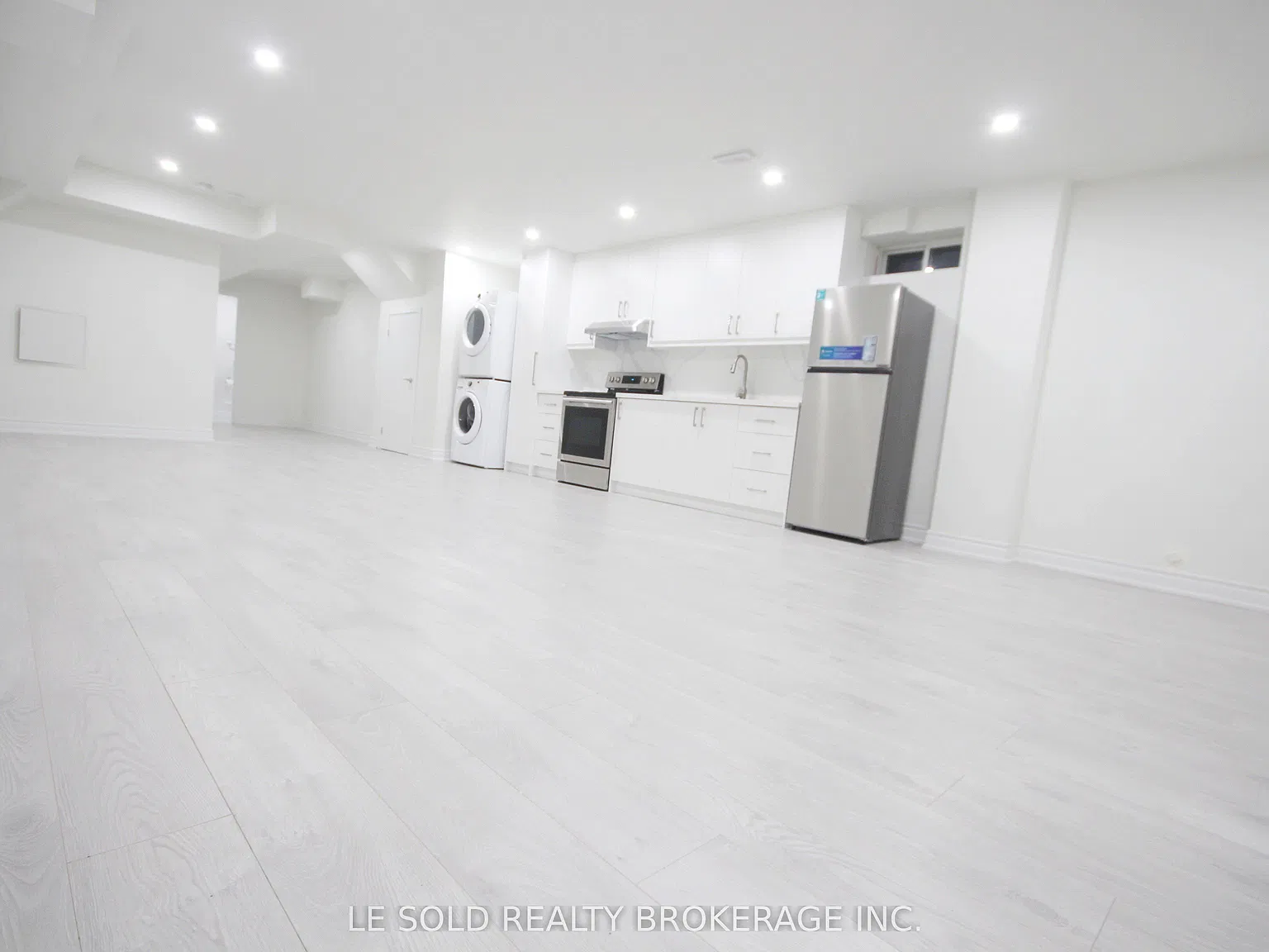 2 bed, $1,600 — Photo 4