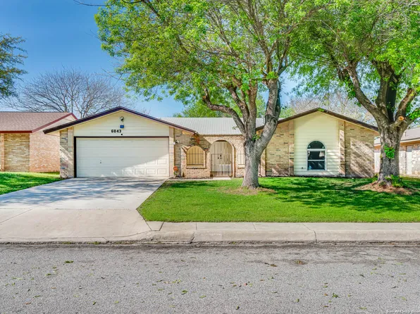 6843 MICKEY MANTLE DR, San Antonio, TX 78240