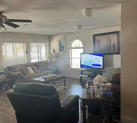2nd image of 151 Las Lomas Dr