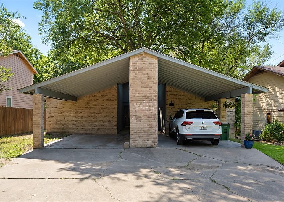 1st image of 2415 Burleson Ct #A