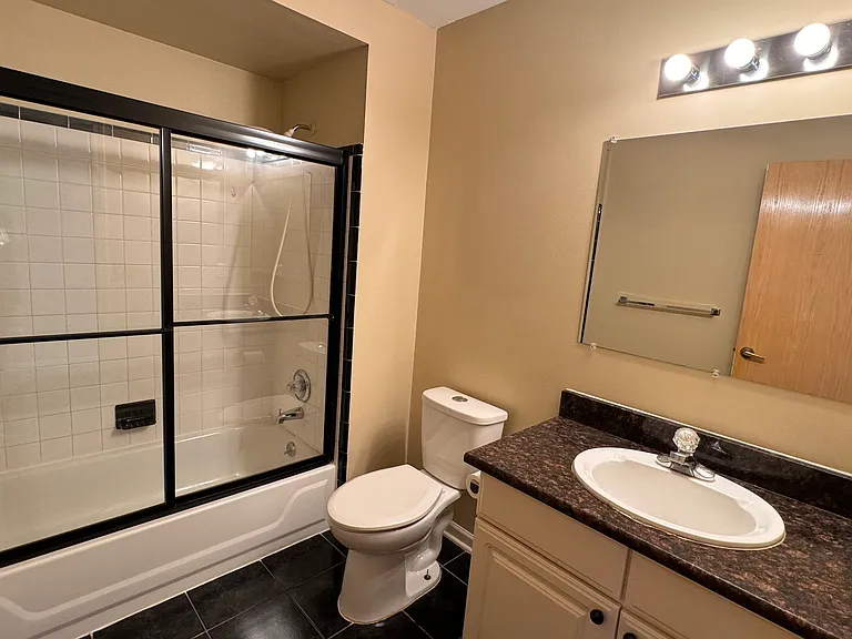 215 Cherry Dr — Photo 10