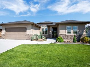 9660 W Twisted Vine Dr, Star, ID 83669