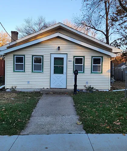 3633 Bowdoin St Photo 1