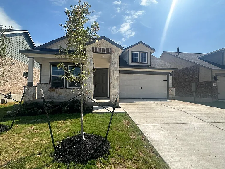 453 Alamito Ave — Photo 2