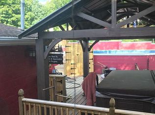 1150 River Rd, Troy, NY 12182