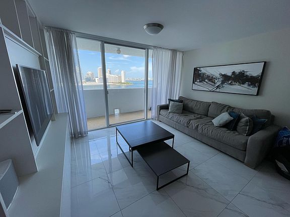 4th image of 1420 Brickell Bay Dr Ph 5