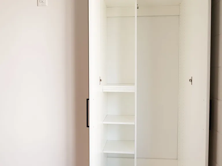 DLUX Lofts - Modern Downtown Studios — Photo 10