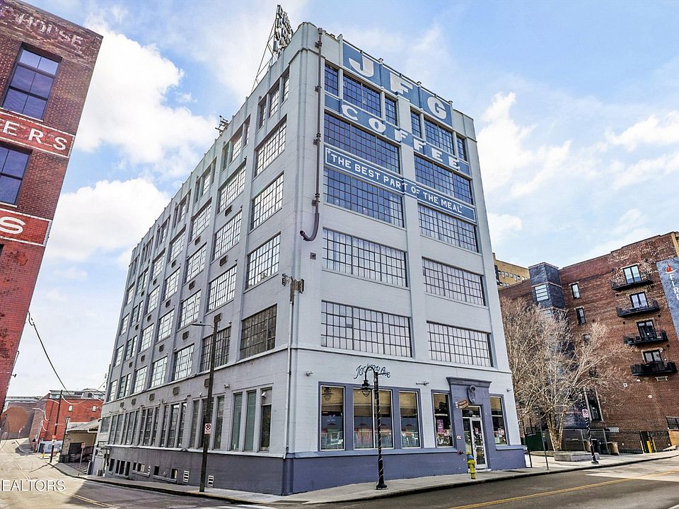 1st image of 200 W Jackson Ave APT 202