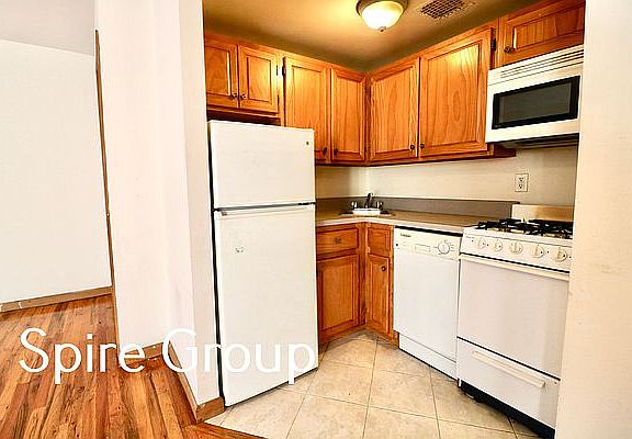 5th image of 646 10th Ave APT 2C