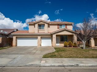 14026 Dahlia Dr, Victorville, CA 92392