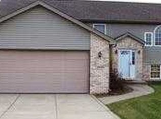 9660 Madison St, Crown Point, IN 46307