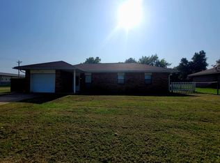 1437 S Will Rogers Dr, Cushing, OK 74023