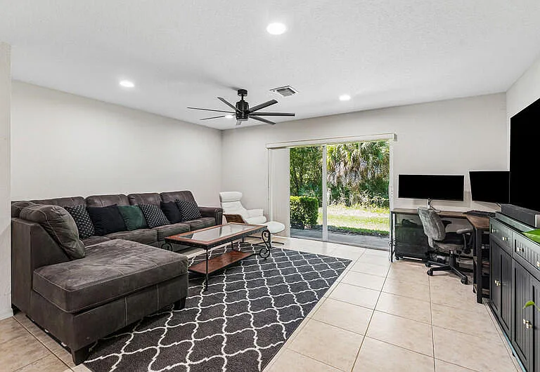 2764 SE Birmingham Dr — Photo 6