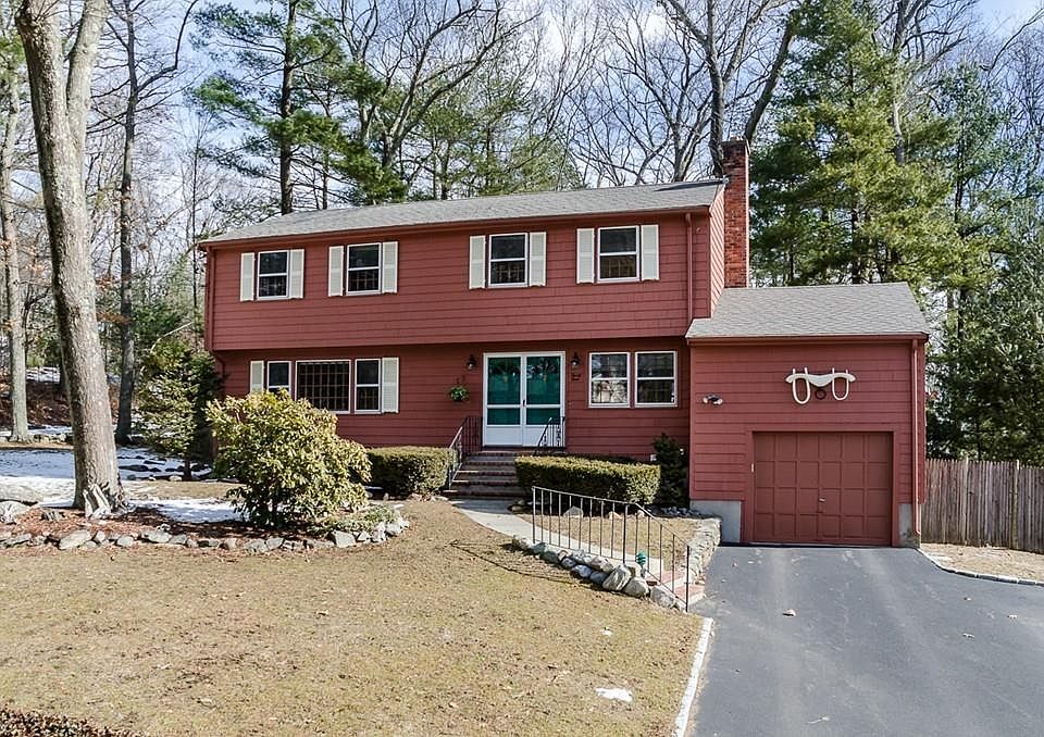 1st image of 34 Crestwood Dr