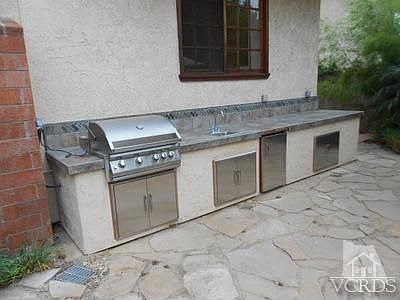 2nd image of 355 La Salle Ave