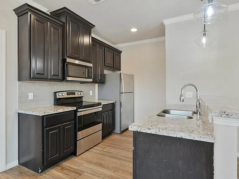 401 Ash St #B — Photo 8