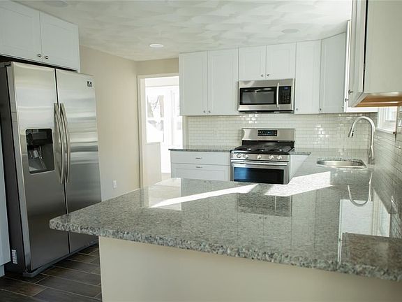 2nd image of 156 Hawthorne St