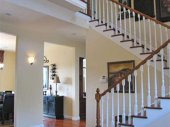 2nd image of 2905 Turnberry Ct