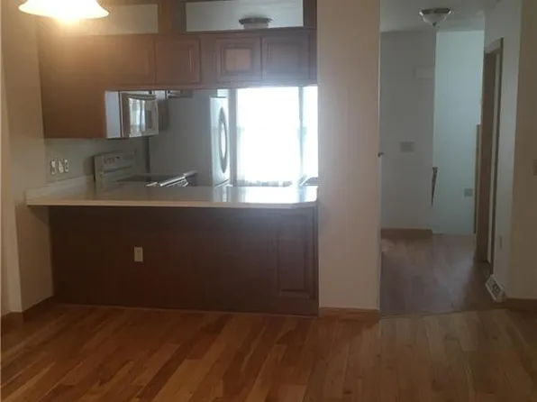 4119 Wood Hills Dr, Erie, PA 16510