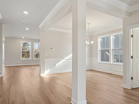 2nd image of 5484 Lavender Ln