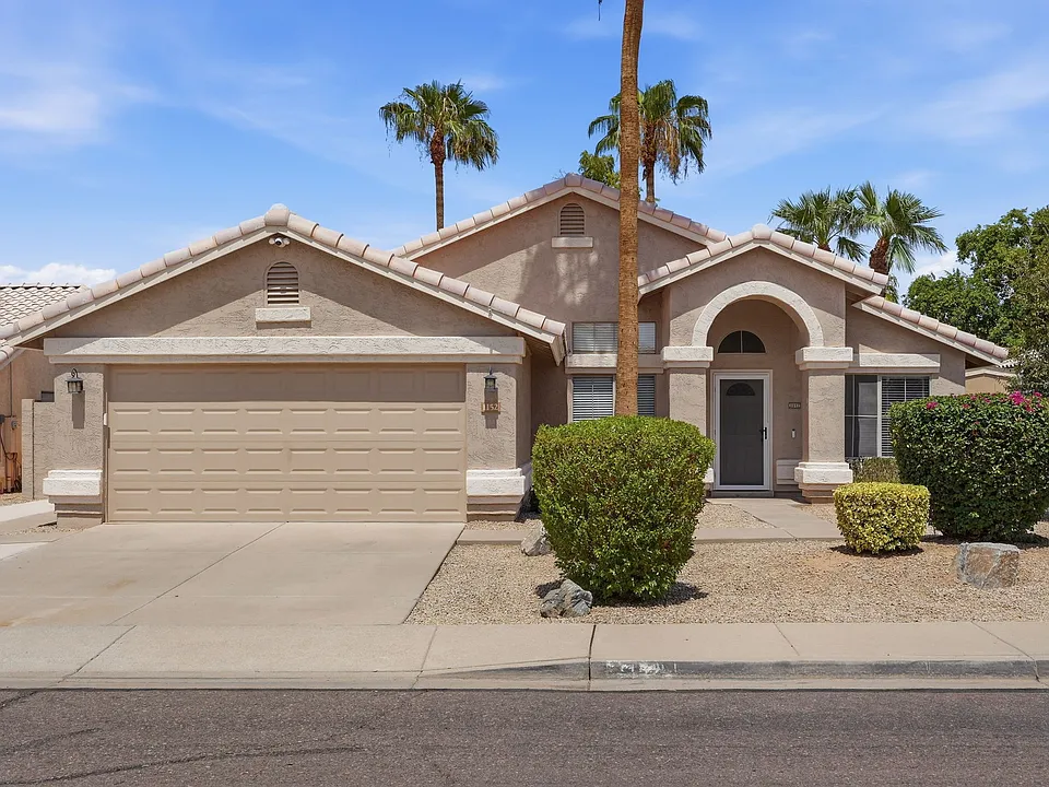 1152 W Oriole Way