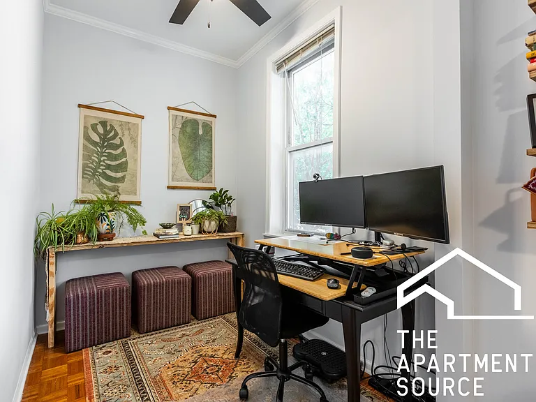 2215 W Wellington Ave #1F — Photo 3
