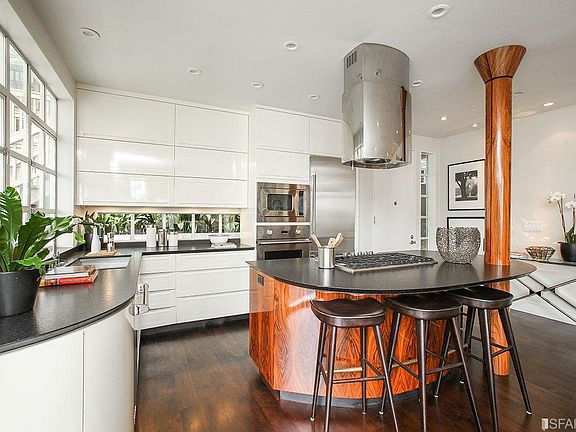4th image of 1055 Lombard St #1055