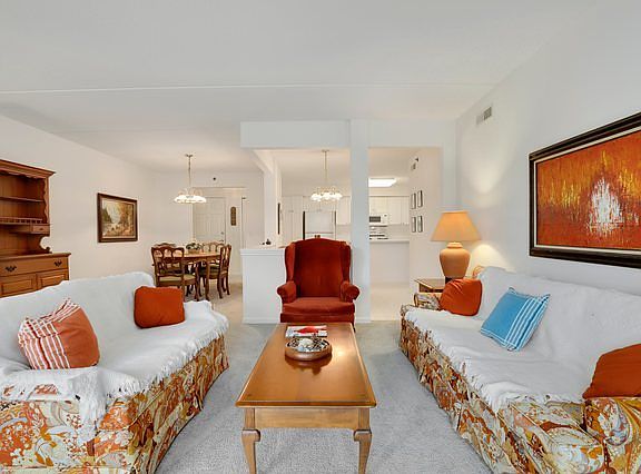 4th image of 710 Creekside Dr Unit 309
