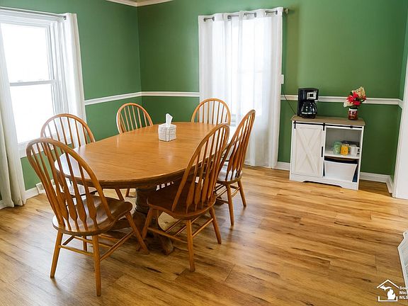 5th image of 8062 Adler Rd