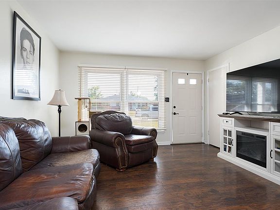 5th image of 1743 Sioux Pl