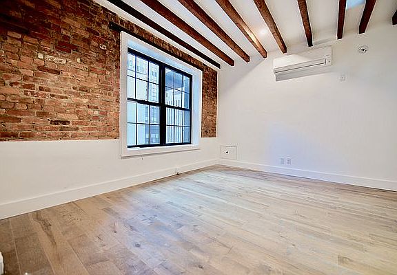 5th image of 152 W 49th St #5EL