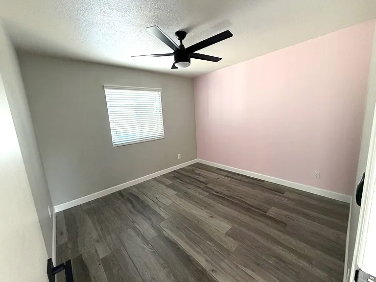 1256 E Utopia Rd — Photo 13