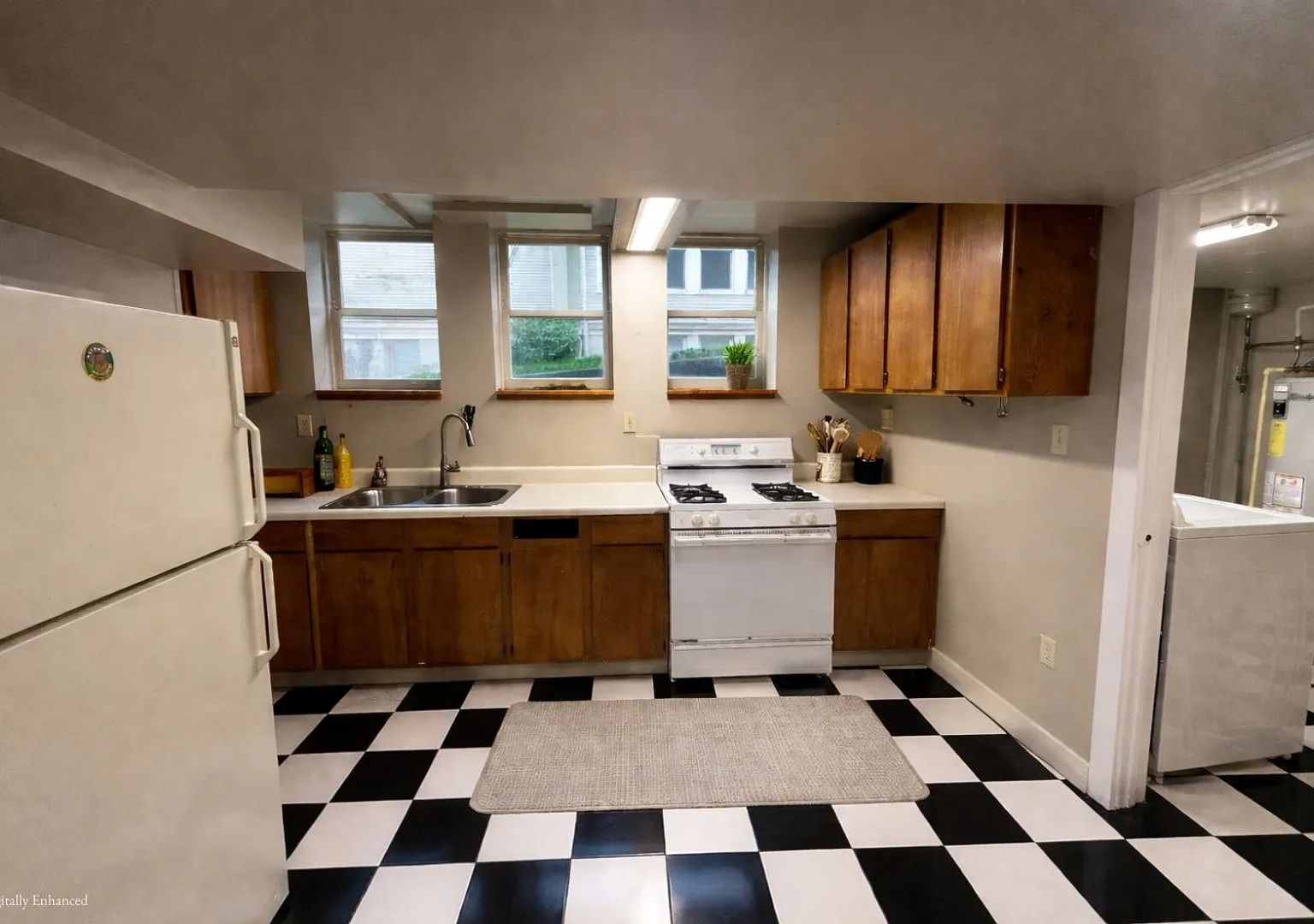 1006 N Garden St — Photo 4