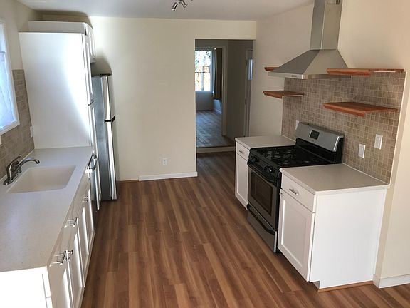 Kitchen - 740 Liberty