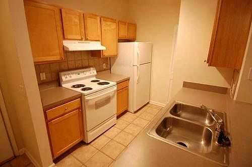 3rd image of 4207 S Dale Mabry Hwy Unit 2111