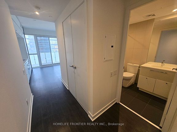 3rd image of 15 Grenville St #2106
