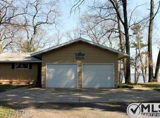 6420 Indian Point Rd, Montague, MI 49437