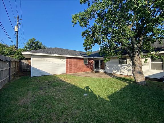 2nd image of 6814 Golf Crest Dr