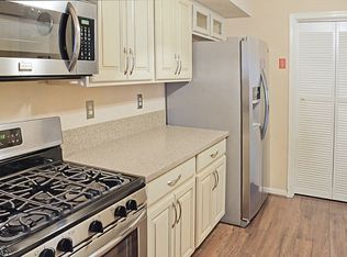 138 Vista Dr #80, Cedar Knolls, NJ 07927