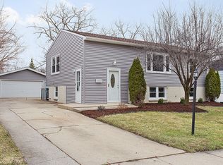 9000 Fairway Dr, Orland Park, IL
