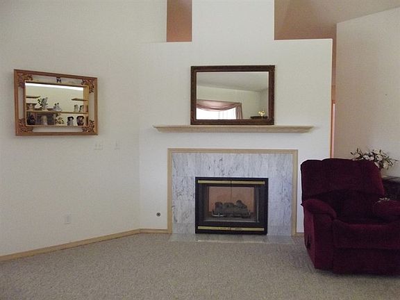 3rd image of 2729 S Sunnybrook Ln