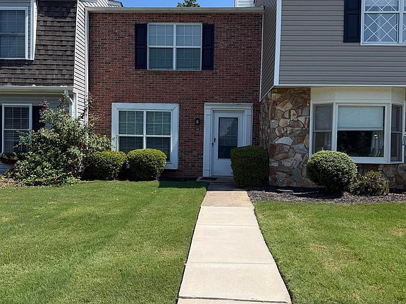 2nd image of 34 Birchview St