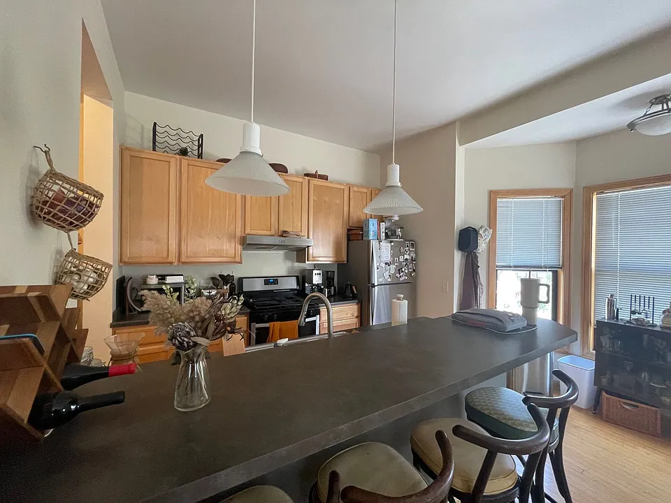624 E Ogden Ave