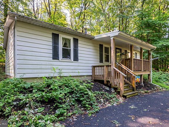 2nd image of 309 Poplar St