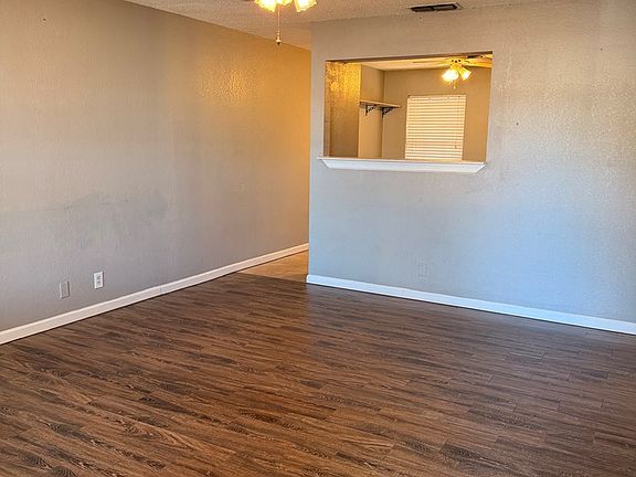 2nd image of 4303 Saint Andrews Dr APT B