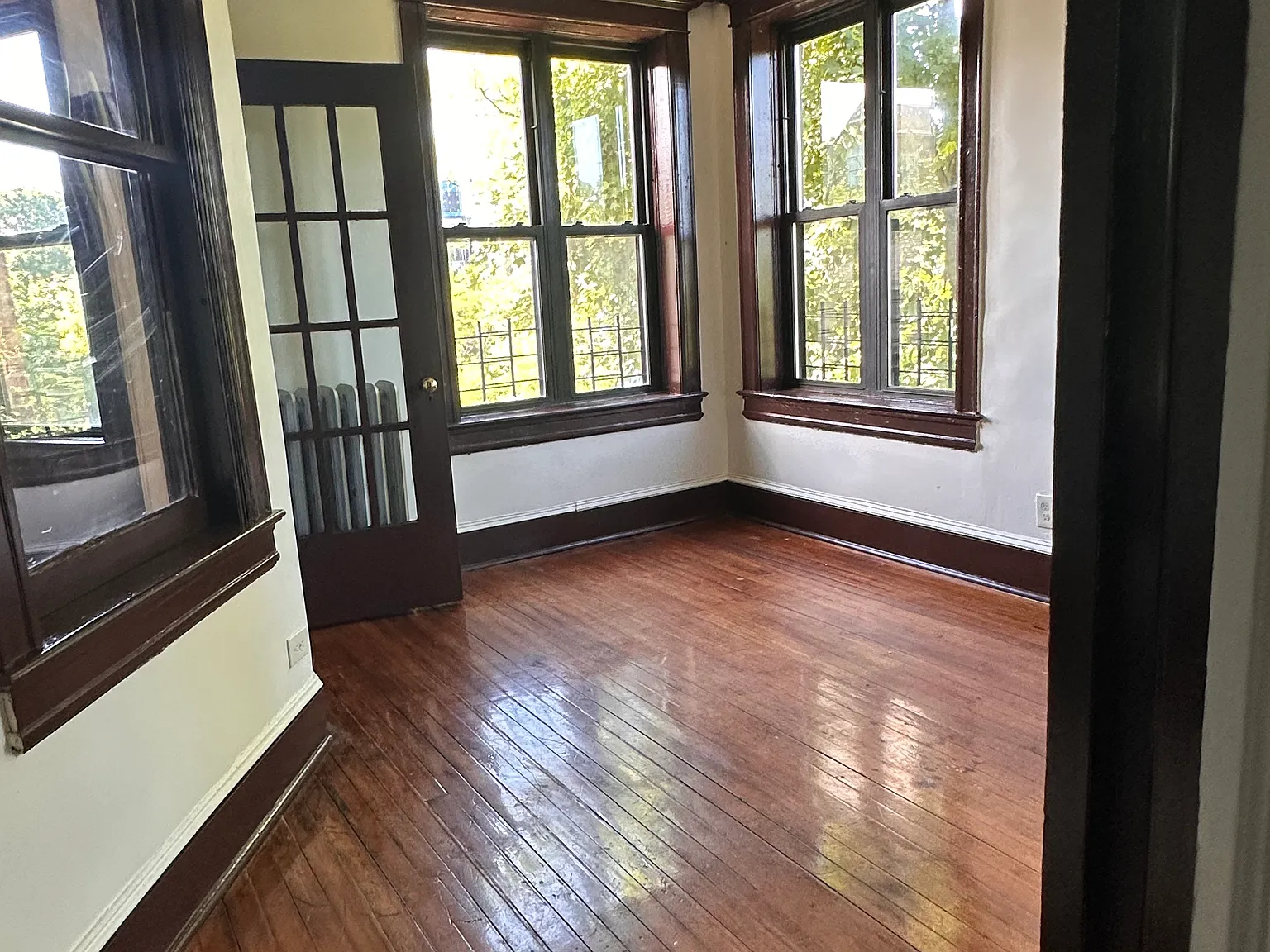 6 bed, 1.5 bath, $3,600 — Photo 4